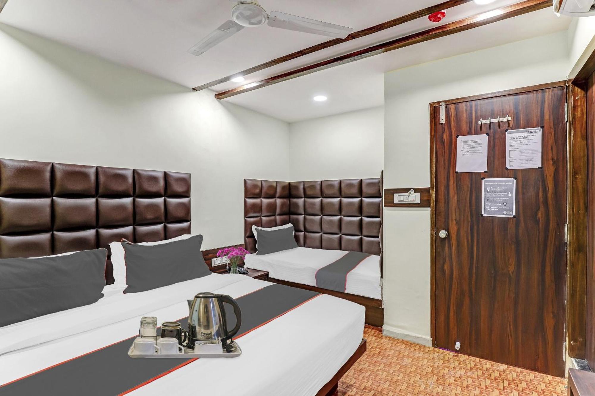Collection O Laxmi Kuber Otel Utrān Dış mekan fotoğraf